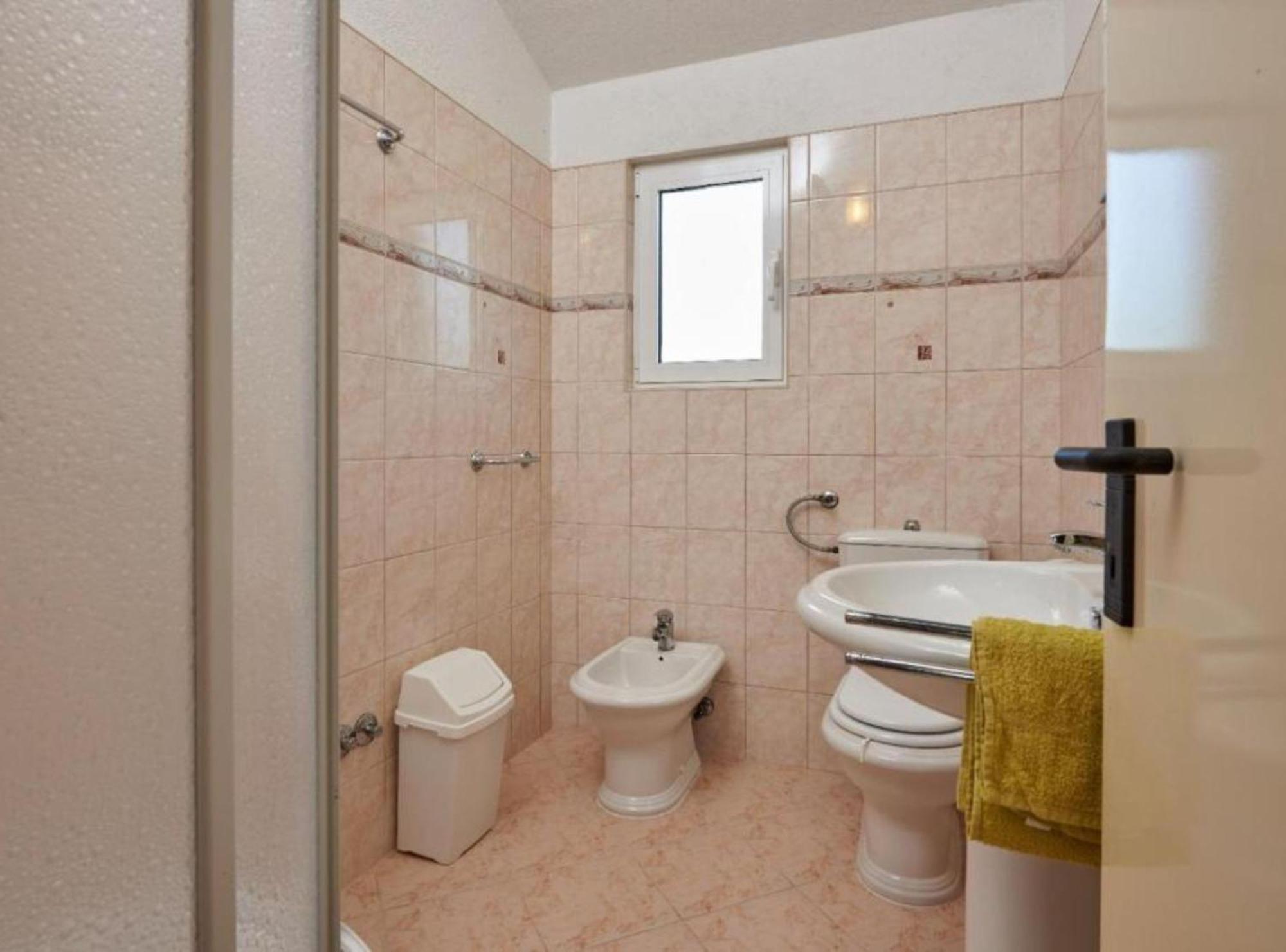 Krknjasi Hotel Veliki Drvenik Buitenkant foto